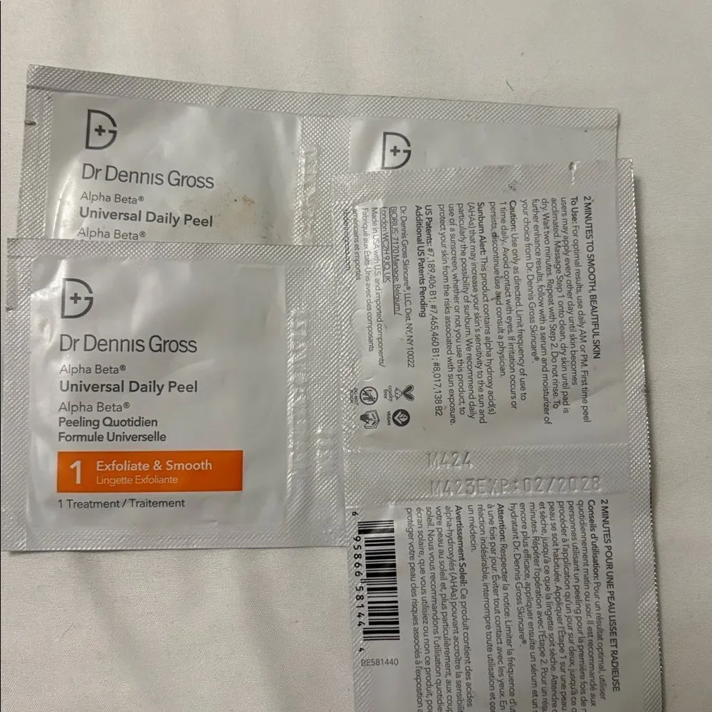 Dr Dennis Gross Alpha Beta Mixture Daily Peel Bundle  10 Treatments expire 2028